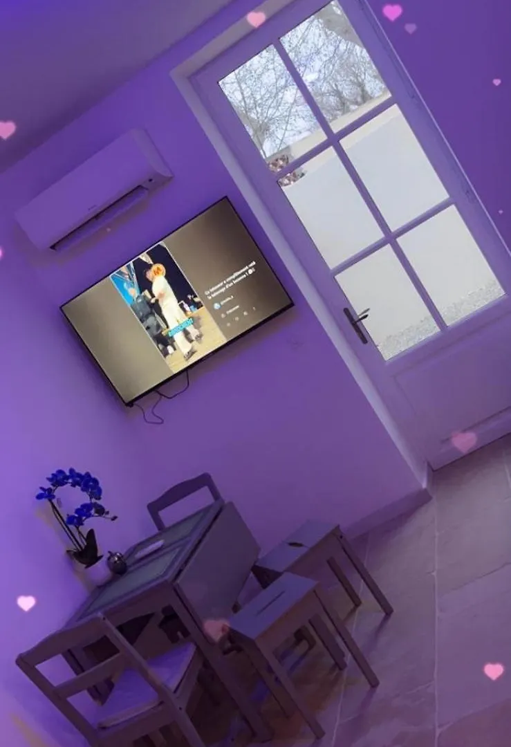 Appartement Love Room House Arles 0*,  France